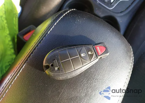 2019 Jeep Cherokee Latitude Fwd from USA, damaged, VIN 1C4PJLCB9KD325901